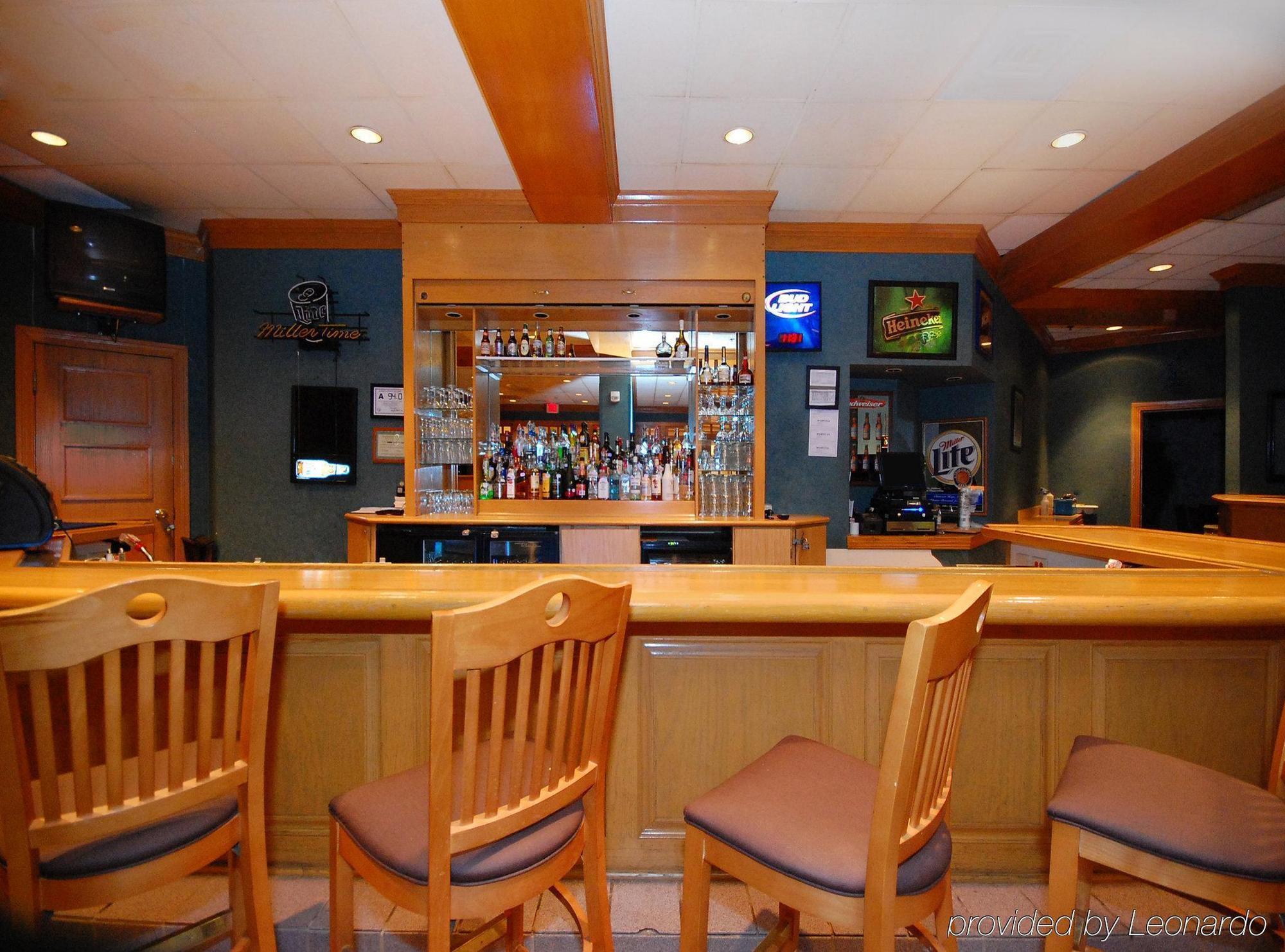Red Lion Hotel High Point Restaurant photo