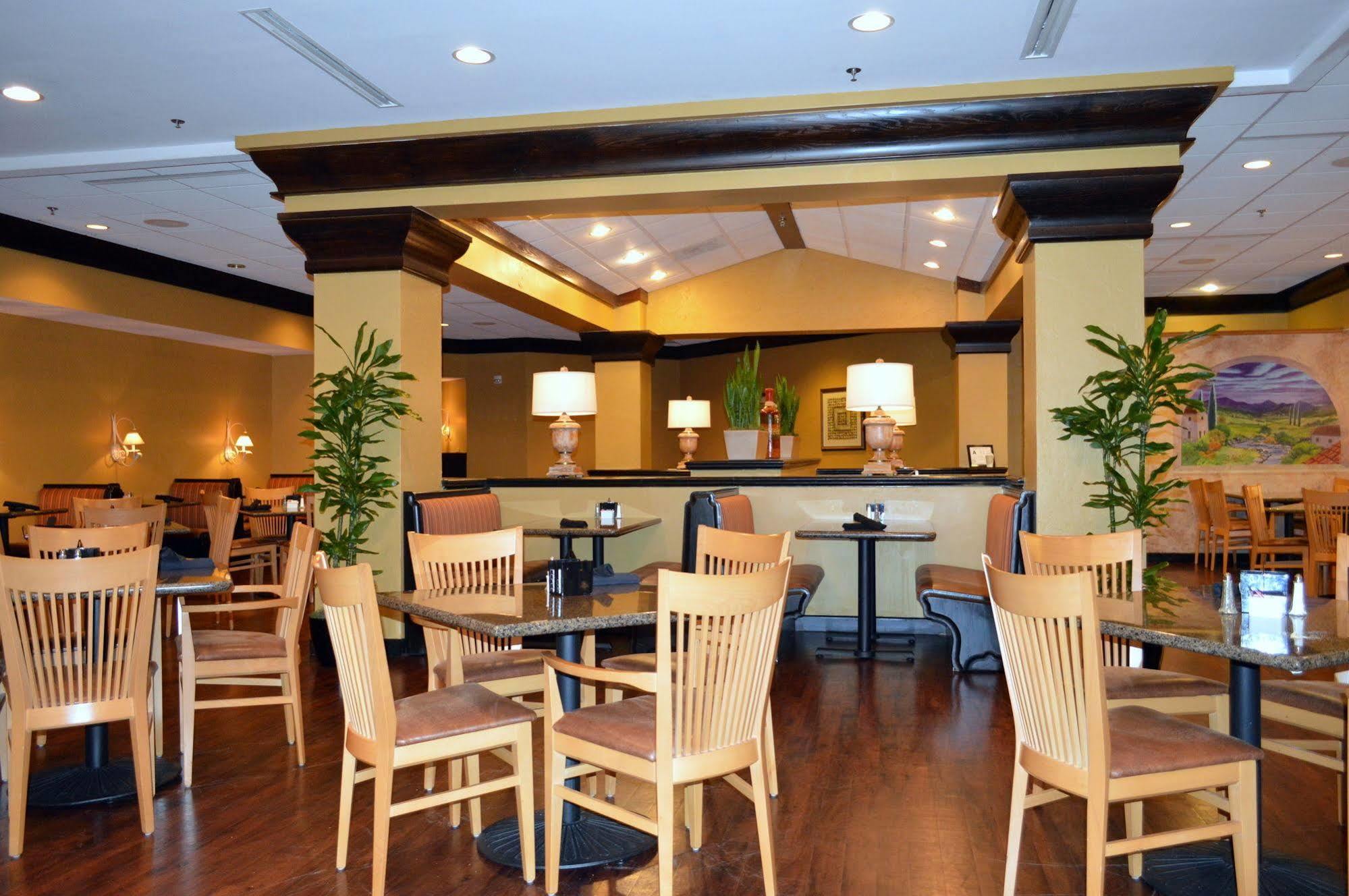 Red Lion Hotel High Point Exterior photo